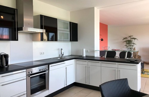 Kressbronn Apartment | Seetraum vacation apartment - high above the lake, spacious with a large balcony