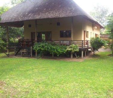 Phalaborwa Cabin | Sefapane Lodge and Safaris