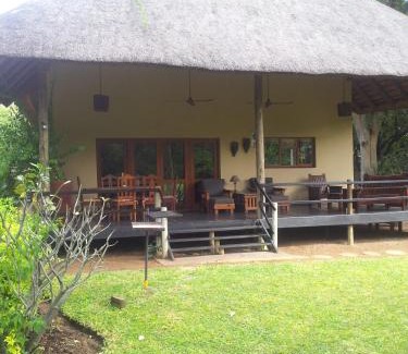 Phalaborwa Cabin | Sefapane Lodge and Safaris