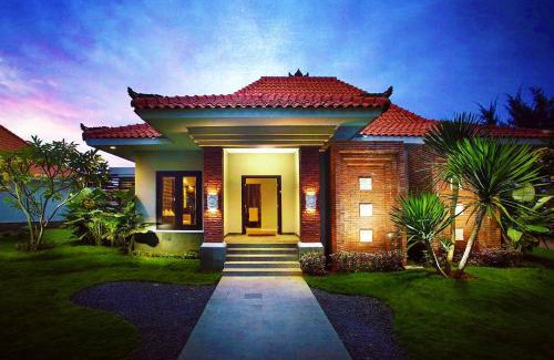 Mlonggo Hotel | Sekuro Village Beach Resort