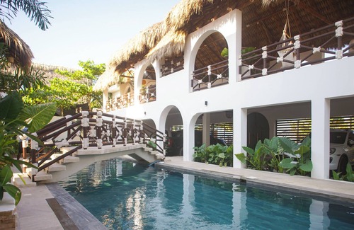 Escuintla House | Selanna Tu Refugio junto al Mar a Solo 200m de la Playa En el Paredón.