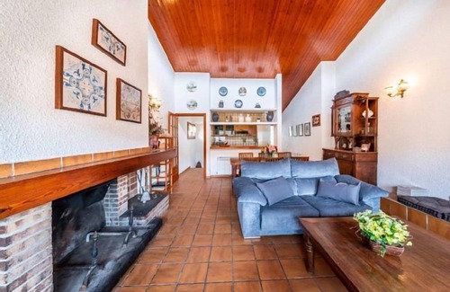 Catalonian Pyrenees Cottage | Self catering La Rectoría de Clariana for 10 people