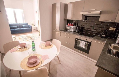 Quartier des Quais - Kaaienwijk Apartment | Self check-in studio: Netflix & 10mn ->Grand-Place