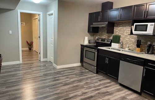 Edmonton Apartment | Self contained-executive suite