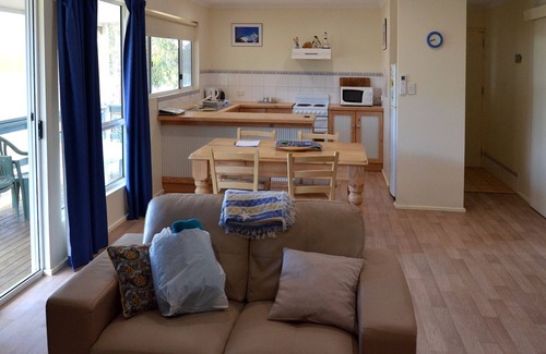 Warrenben House | Self-Contained Family Unit | Comfortable, Budget-Friendly Stay in Marion Bay