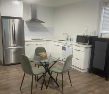 Durham Region Apartment | Self contained lower level 1 Bedroom apartment