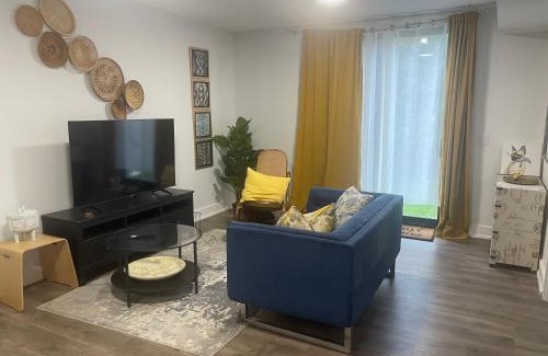 Durham Region Apartment | Self contained lower level 1 Bedroom apartment
