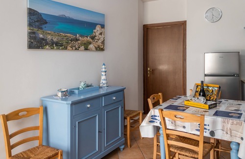 Favignana Apartment | SELINUNTE Apt: Mediterranean-style in the center of Favignana, 300m from Sea