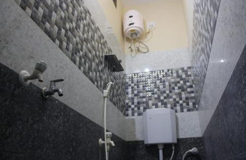 Tiruvannamalai Hotel | Selvalakshmi Restaurant and Lodge