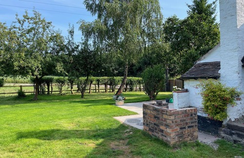 Sutton Maddock Cottage | Semi-detached cottage set on the banks of the River Severn near to Ironbridge