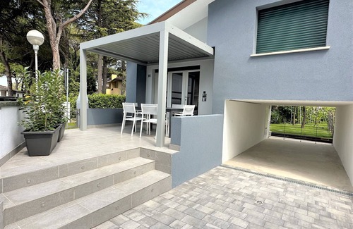 Bibione Lido dei Pini Apartment | Semi-detached villa Wanda with private garden