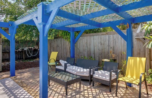 Seminole Cottage | Seminole Oasis w/ Shared Pool, Grill & Patio!