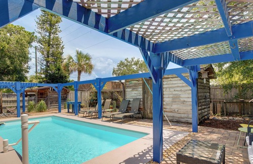Seminole Cottage | Seminole Oasis w/ Shared Pool, Grill & Patio!