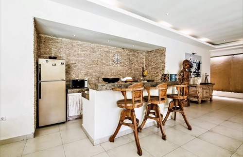 Banjar Semer Villa | Seminyak 3BR Pool Villa & Lounger
