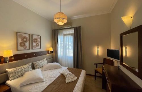 Adamas Hotel | Semiramis Guesthouse