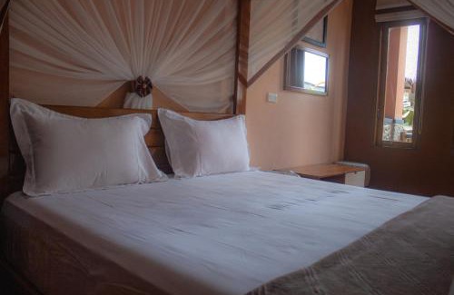 Bukit Lawang House | Sempurna Guest House & Jungle Trekking