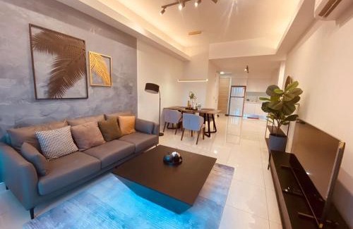 Brickfields Apartment | Sentral Suites Kuala lumpur By Leyla 3BR suites 8 pax