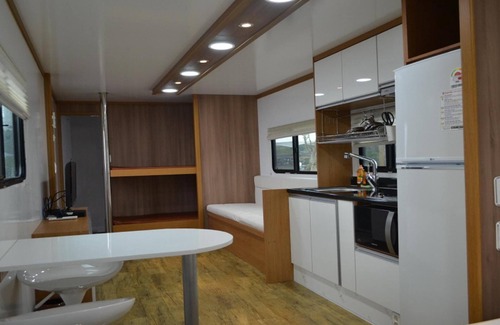 Pyoseon House | Seogwipo Pyoseoncaravan