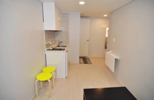 Banpo-dong Apartment | Seorae Village 서래마을 2 beds