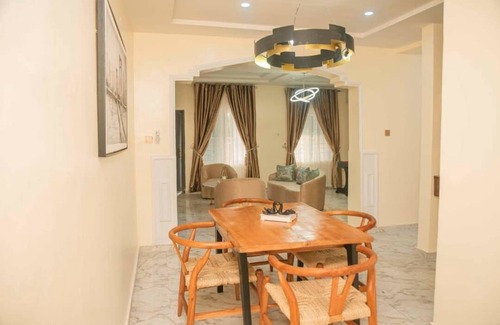 Ikeja Apartment | Serene 2-bedroom apartment with AC in Lagos