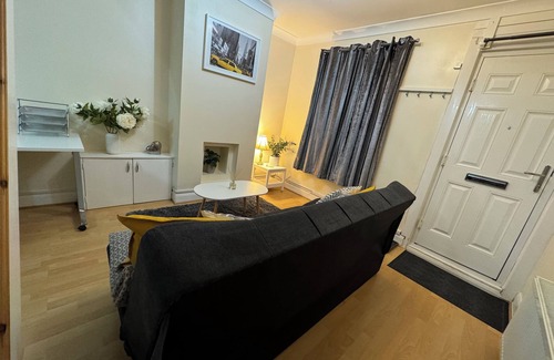 Gravesend House | Serene 2-bedroom house with WiFi in charming Gravesend Kent