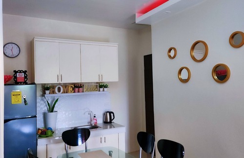 Jaro House | Serene 2BR Escape Poolside Bliss