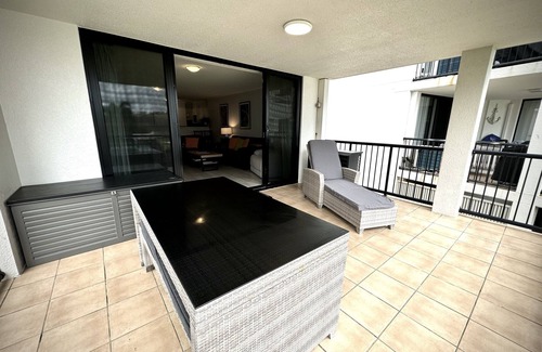 Marcoola Apartment | Serene 3BR Beachfront Retreat – Relax & Reconnect