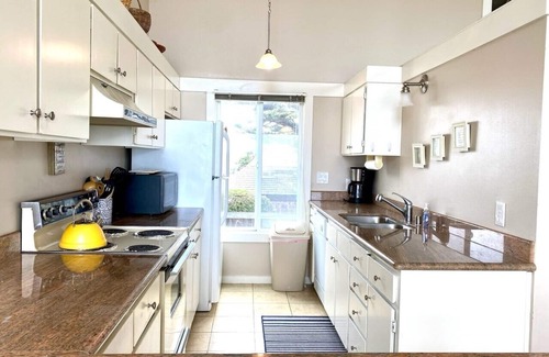 Castroville House | Serene beachfront getaway, breathtaking ocean views, steps from the beach!