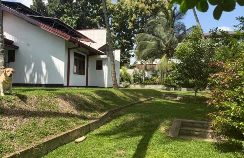 Gampaha House | Serene Deck Kadawatha