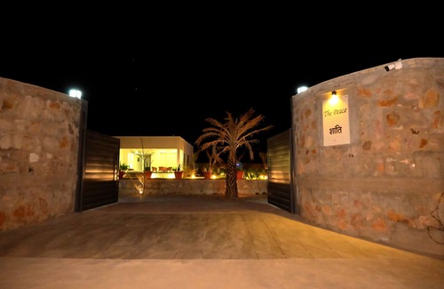 Jaipur District Villa | Serene environment with lush green garden. nPollution free environment