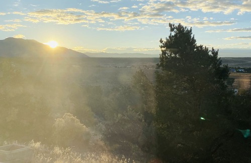 Arroyo Hondo House | Serene family friendly mountain retreat lower level townhome with mtn views