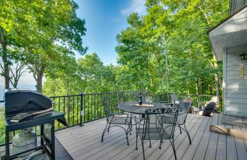 Pedlars Edge House | Serene Hideaway with Views, 1 Mi to Hike and Ski!