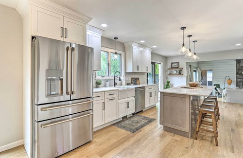 Montgomery House | Serene Hudson Valley Escape in Historic Montgomery with Hottub,Pool,King Suite