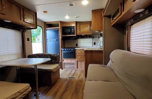 Montgomery County Ski Chalet | Serene Pinehurst Camper - Sleeps 2 - Pet Friendly