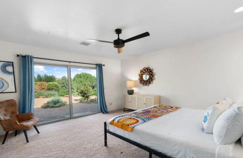 West Sedona House | Serene Retreat - 2 Acres, Firepit, River Access