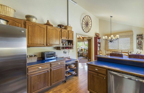 Idlewild Estates House | Serene Retreat - Fire Pit - Great Views - Air Conditioning! STR2024-085