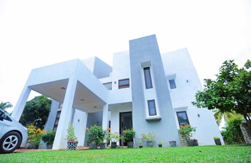 Anuradhapura House | Serene View Tourist Rest