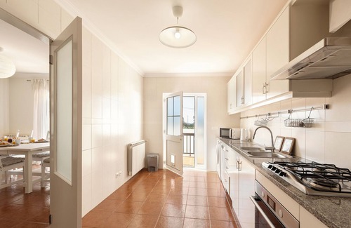 Famalicao Villa | Serene Villa - Located in a quiet area near Nazaré