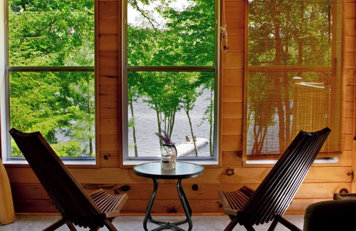 Springfield House | Serene Waterfront Getaway - Paddle Board Canoe