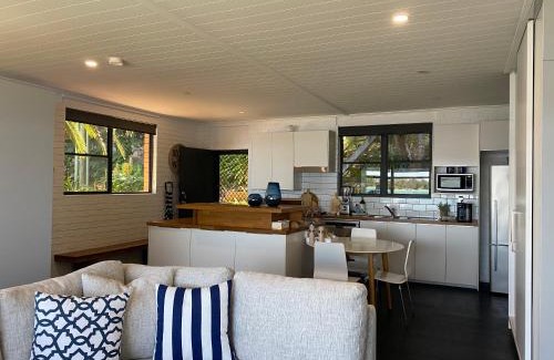 Marks Point Villa | Serenity by the Lake - Romantic Waterfront Couple's Getaway