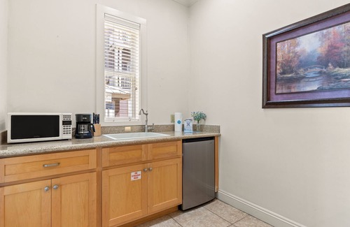 Crescent Beach House | Serenity by the Sea! 4BR Retreat, Sleeps 12, Walk to Beach & Community Pool
