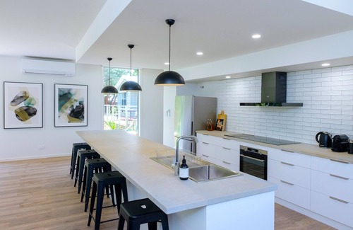 Halls Gap House | Serenity HG4: Brand New Town House with absolute NP frontage and superb views