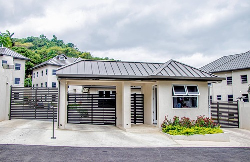 Reading Apartment | Serenity House Montego Bay 2 BR near the Beach
