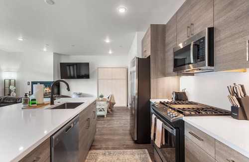 Silverthorne Condo | Serenity in Silverthorne: Luxury Condo Retreat with Mountain Views