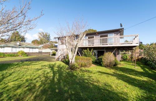 Ngongotaha House | Serenity Lakehouse - Rotorua Holiday Home