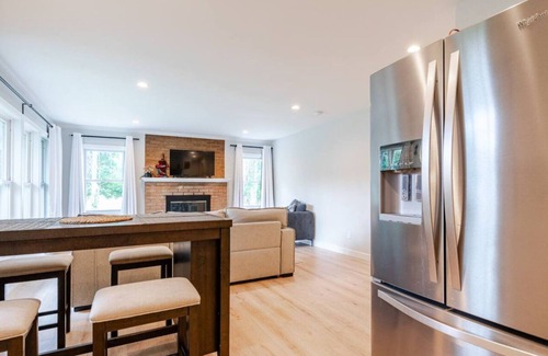 Fairland Apartment | Serenity: Lush 2BR Gem, on 1 acre Silver Spring