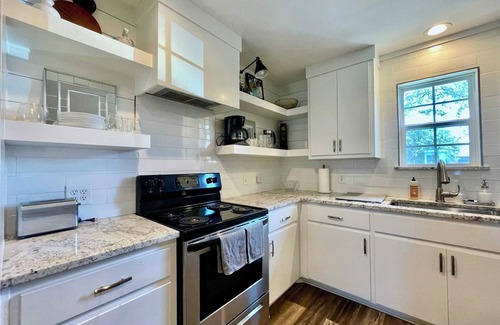 Lubbock House | Serenity Stay - 3BR 2BA - South Lubbock