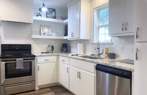 Lubbock House | Serenity Stay - 3BR 2BA - South Lubbock