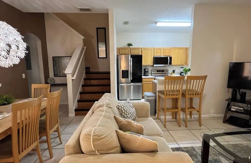 Highlands Reserve House | Serenity Villa Full Kitchen & Resort Top Amenities Near Top Parks