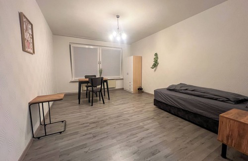 Marxloh Apartment | Serviceroom24 - Apartment 5 in Duisburg Wlan - Smart-tv - 24-7 Check-in